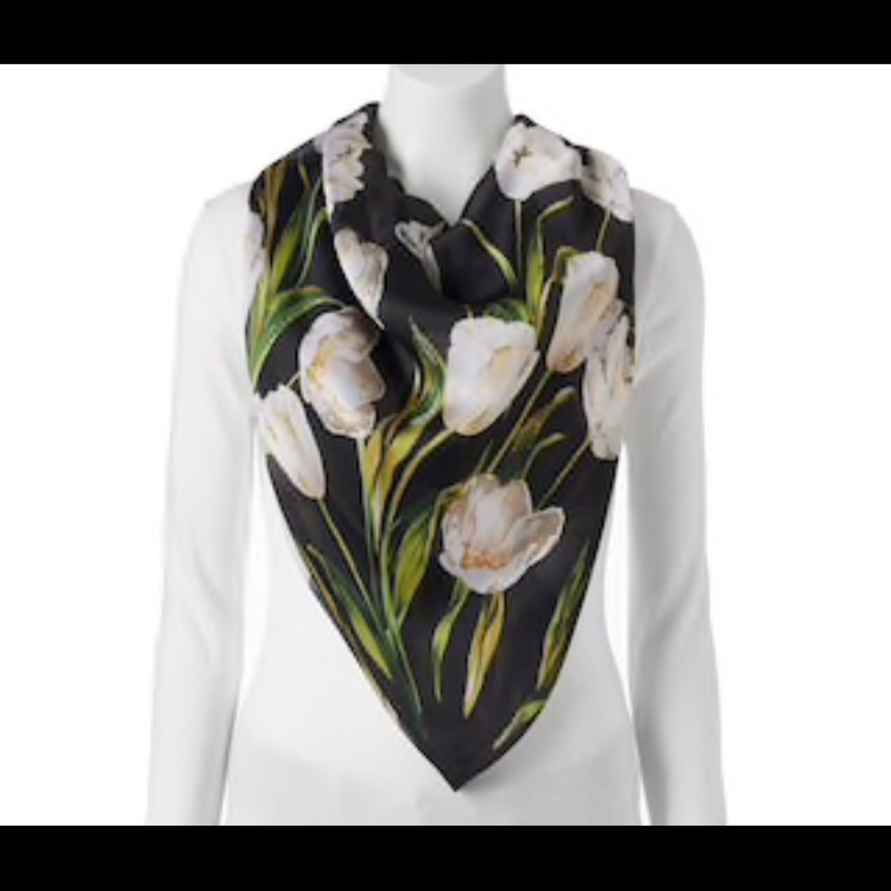 Beautiful floral tulip scarf